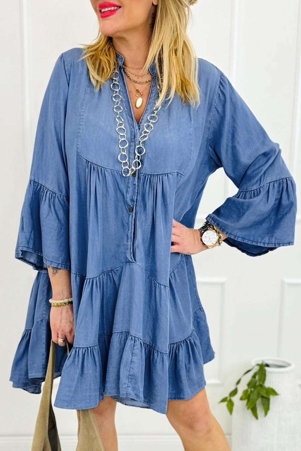 Chambray Ruffle Jurk met 3/4 Mouw en V-Hals - Mini Dresses - Jurkjes.co
