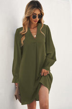 Diepe V-Hals Mini Jurk met Ruche Mouw - Mini Dresses - Jurkjes.co