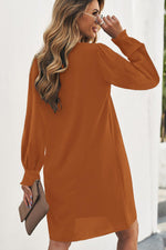 Diepe V-Hals Mini Jurk met Ruche Mouw - Mini Dresses - Jurkjes.co