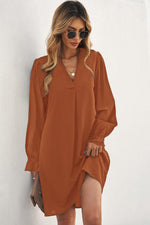 Diepe V-Hals Mini Jurk met Ruche Mouw - Mini Dresses - Jurkjes.co