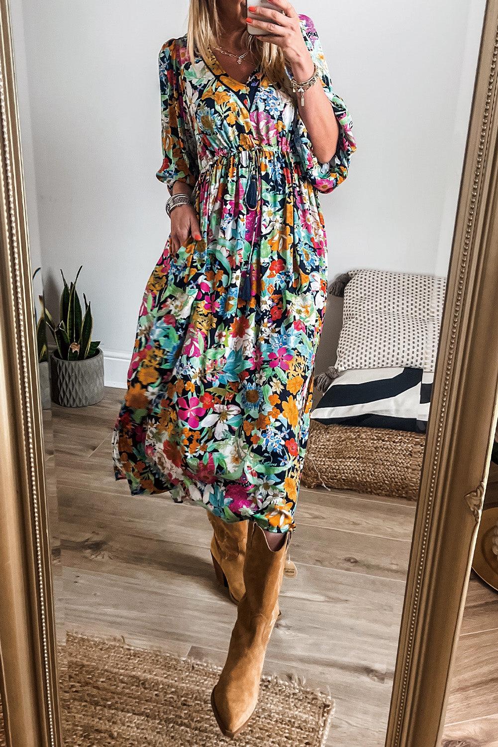 Elegante Bloemenprint Jurk met Pofmouwen en V-hals - Floral Dresses - Jurkjes.co