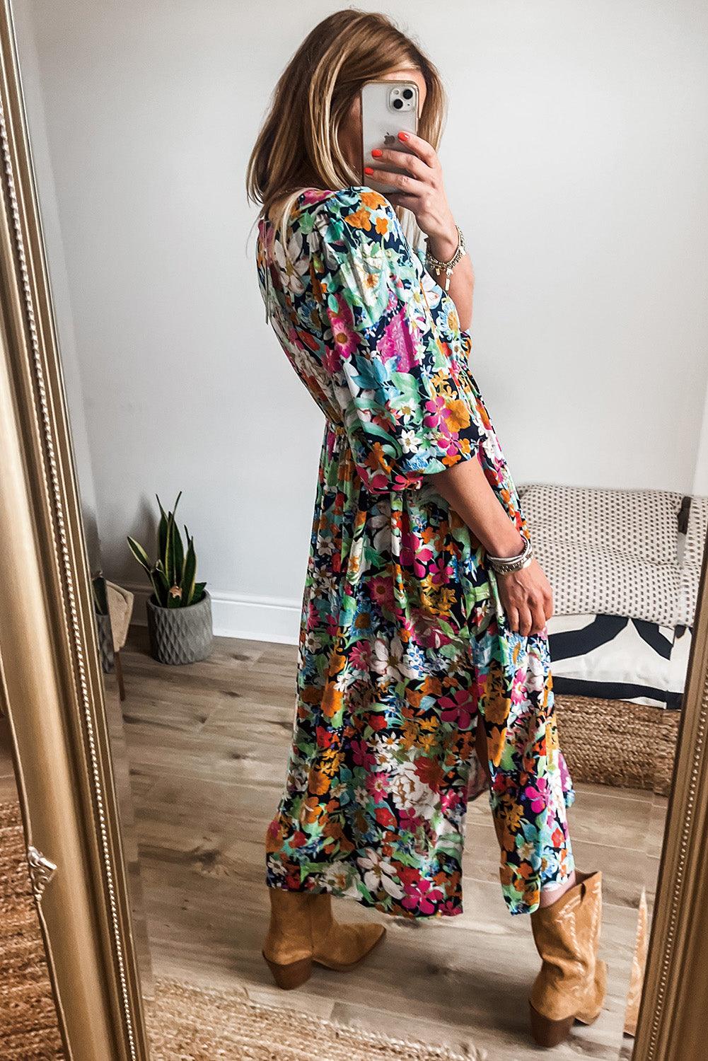Elegante Bloemenprint Jurk met Pofmouwen en V-hals - Floral Dresses - Jurkjes.co