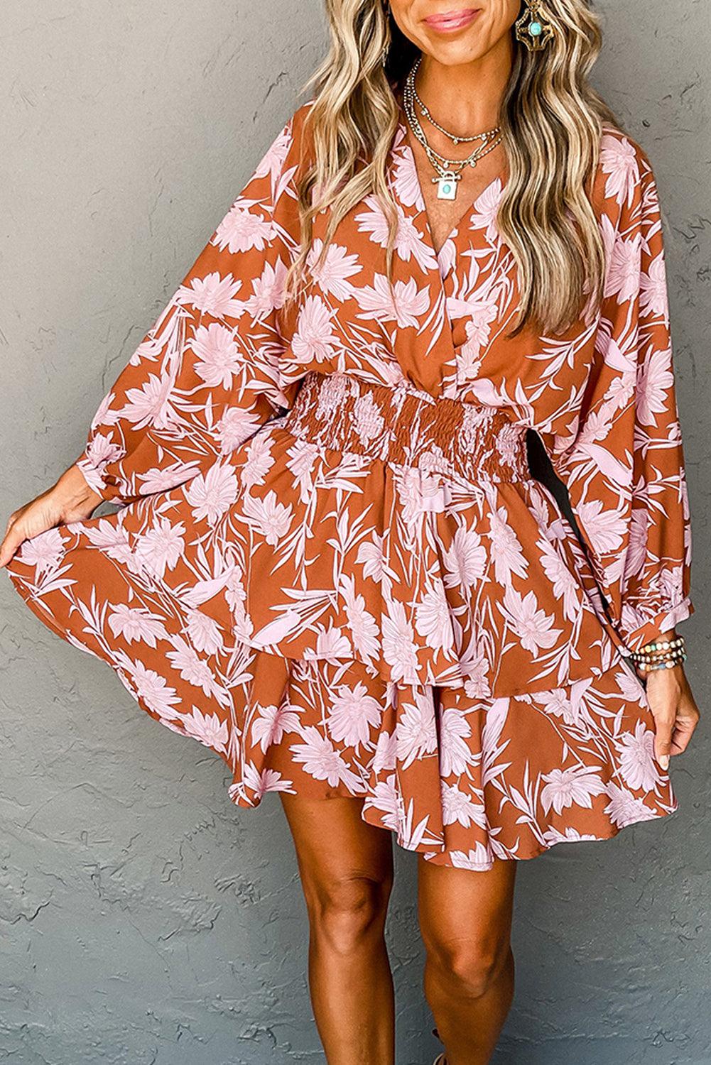 Gelaagde Jurk met Bloemenprint en Gesmokte Taille - Floral Dresses - Jurkjes.co