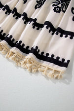 Western Patroon Mini Jurk met Kwastjes en V-hals - Mini Dresses - Jurkjes.co