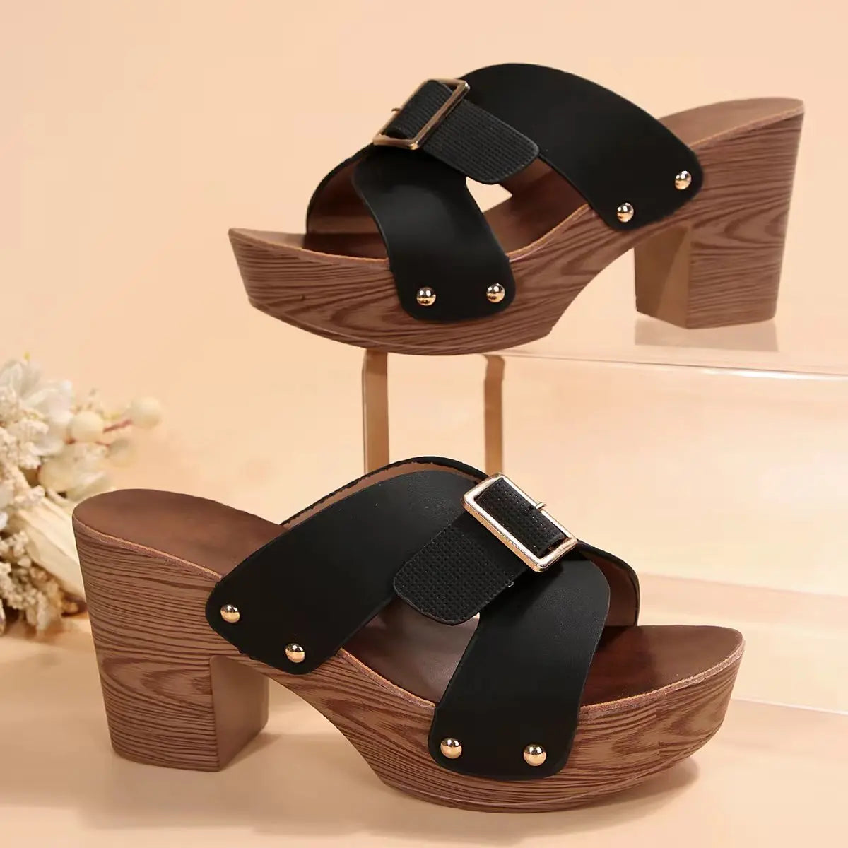 Buckled Sandalen met Elegante Gesp