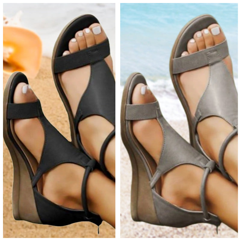 Sandalen met Elegante Bandjes en Sleehak