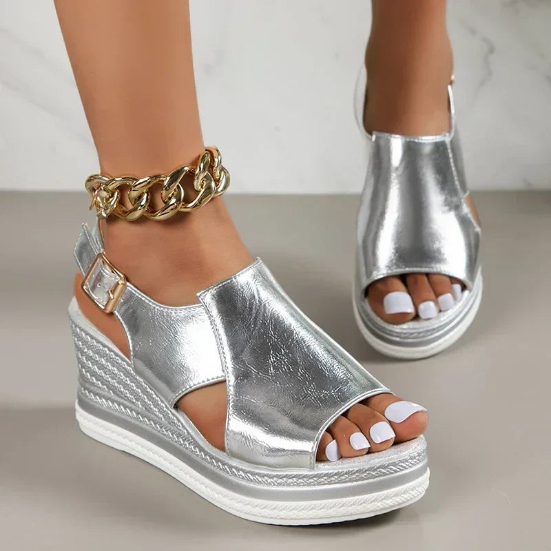 Sandalen met Verstelbare Gesp en Metallic Look