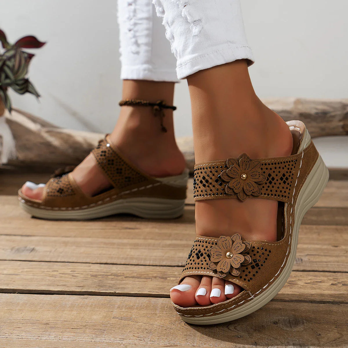 Wedge Sandalen met Bloemdetails