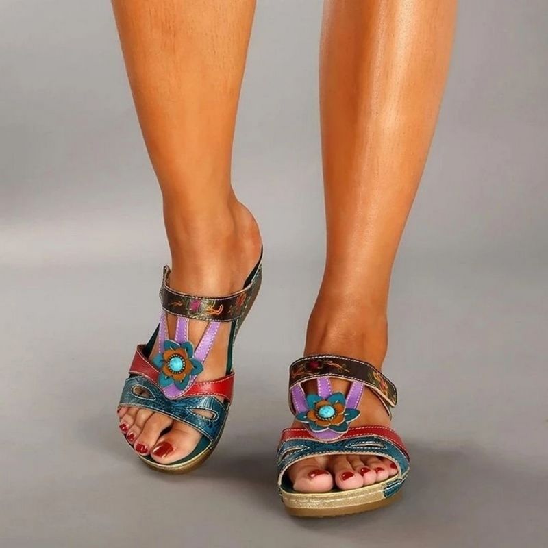 Wedge Sandalen met Bloemenaccenten