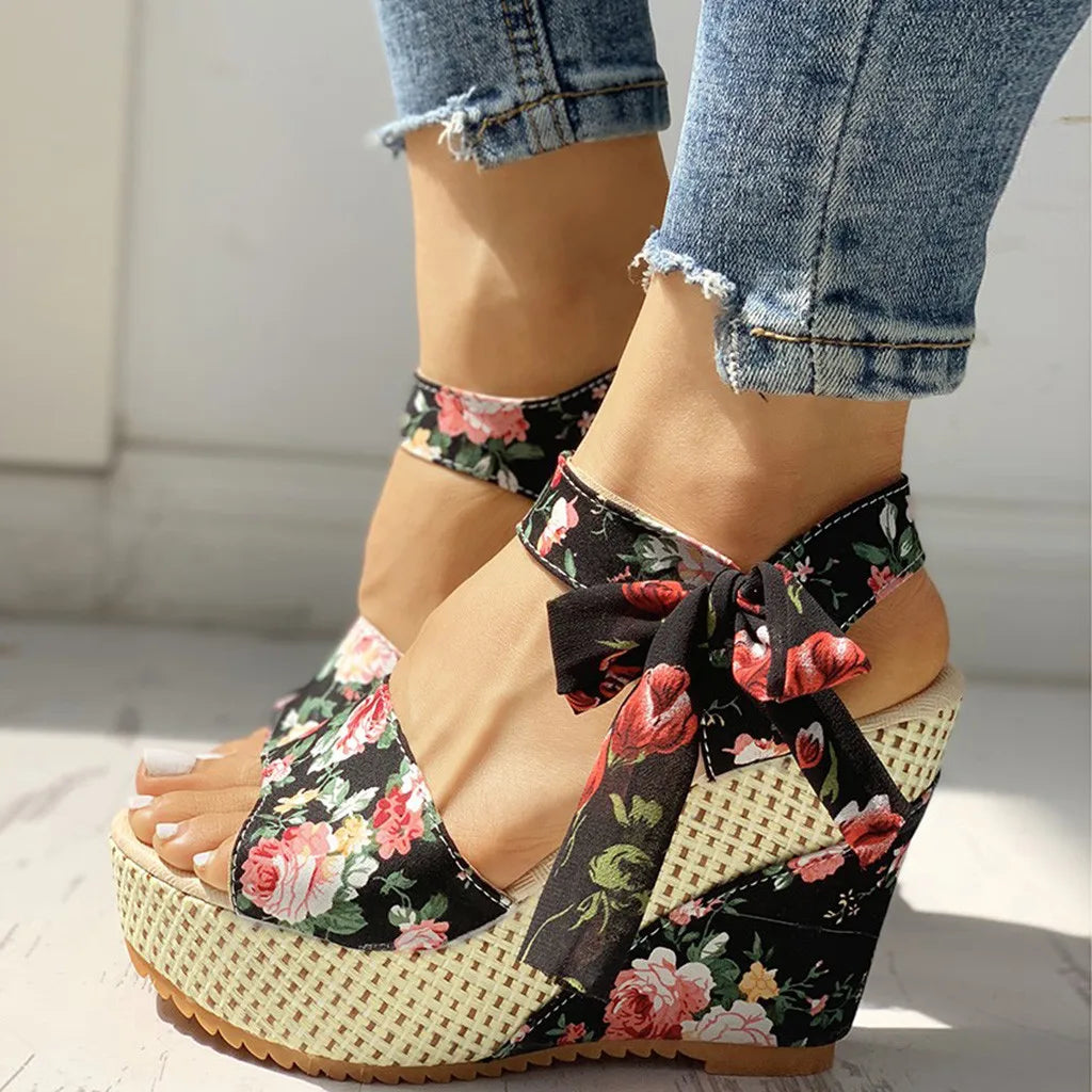 Wedge Sandalen met Bloemenprint