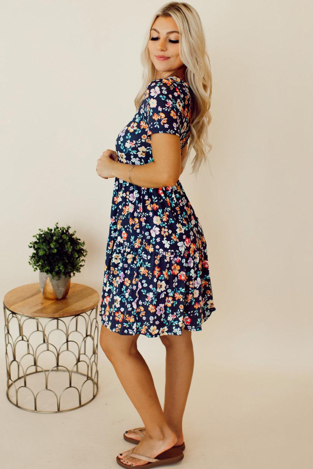 A-lijn Bloemenjurk met Korte Mouw - Floral Dresses - Jurkjes.co