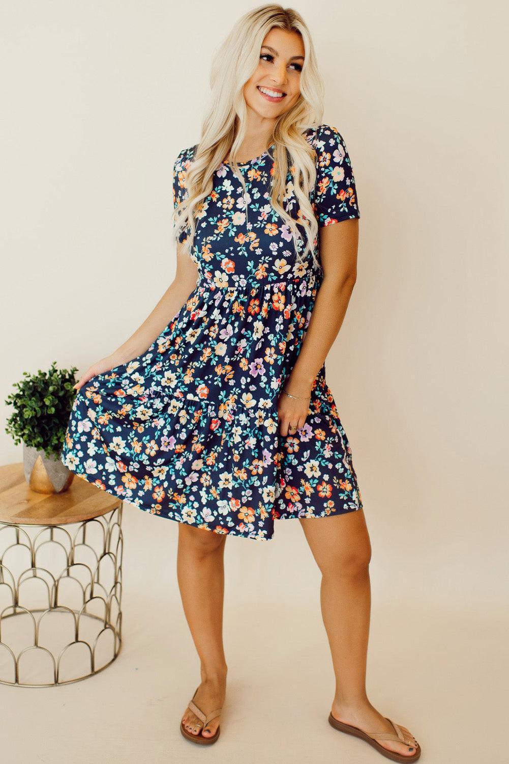 A-lijn Bloemenjurk met Korte Mouw - Floral Dresses - Jurkjes.co