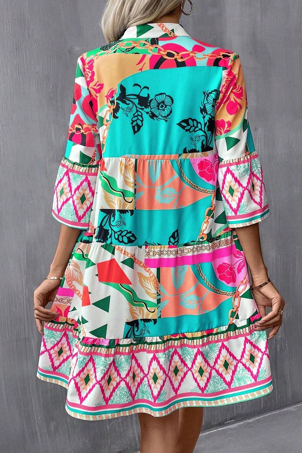 Abstracte Mini Jurk met Halve Mouwen en Notch Hals - Mini Dresses - Jurkjes.co