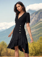 Asymmetrische Jurk met V-hals en Rimpellagen - Midi Dresses - Jurkjes.co