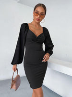Bodycon Jurk met V-hals en Puffmouwen - Group6 - Jurkjes.co