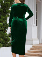 Bodycon Jurk met V-hals in Luxe Velvet - Midi Dresses - Jurkjes.co