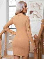 Bodycon Mini Jurk met V-hals - Mini Dresses - Jurkjes.co