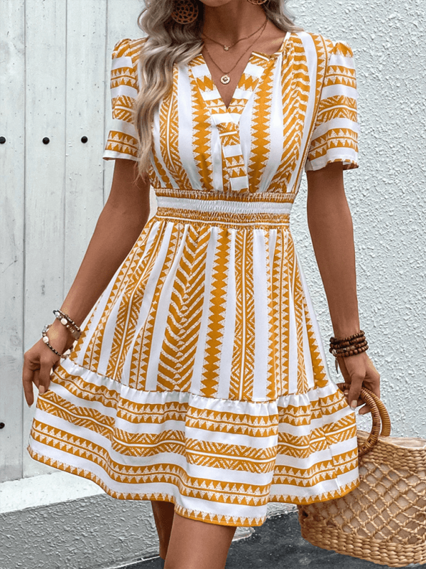 Boho Jurk met V-hals en Geometrisch Patroon - Mini Dresses - Jurkjes.co