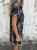 Casual Jurk met Reverskraag en Stijlvol Design - Maxi Dresses - Jurkjes.co