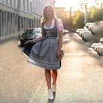 Dirndl Jurk met Borduurwerk - Dresses - Jurkjes.co