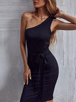 Een-schouder Jurk met Strikaccent - Midi Dresses - Jurkjes.co