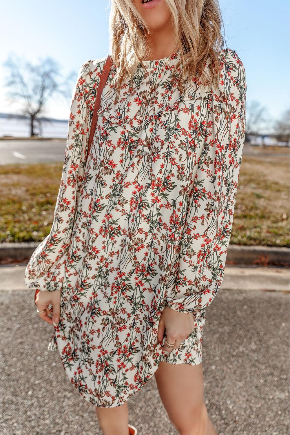 Elegante Bloemenprint Mini Jurk met Lange Mouwen - Floral Dresses - Jurkjes.co