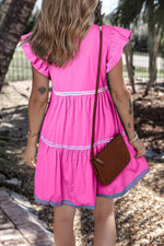 Elegante Ric Rac Jurk met V-Hals en Vlindermouwen - Mini Dresses - Jurkjes.co