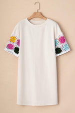Elegante T-shirt Jurk met Gehaakte Mouwen - T Shirt Dresses - Jurkjes.co