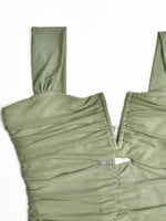 Fishtail Jurk met V-hals en Plooirok - Maxi Dresses - Jurkjes.co