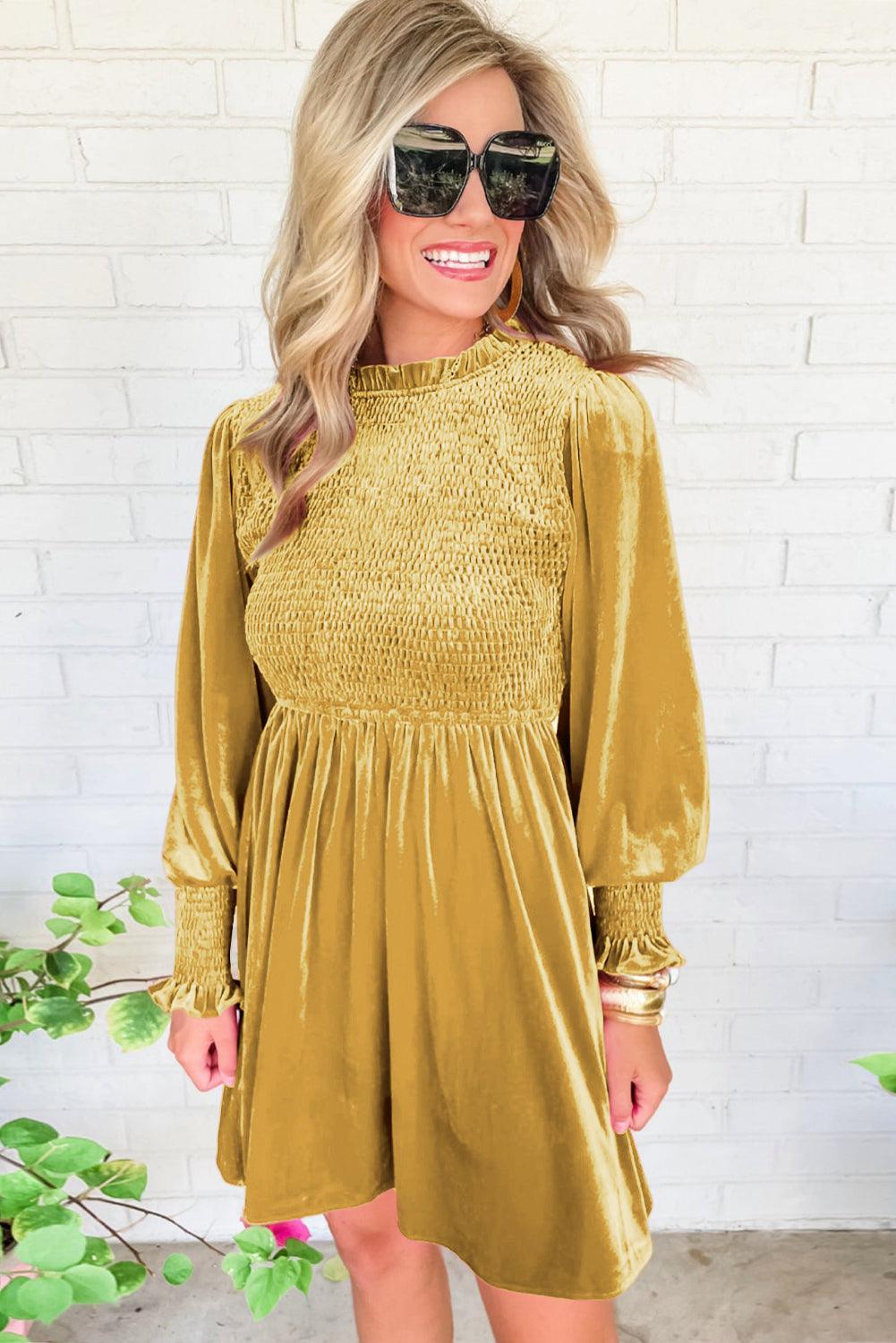 Fluwelen Mini Jurk met Ruffle Hals - Mini Dresses - Jurkjes.co