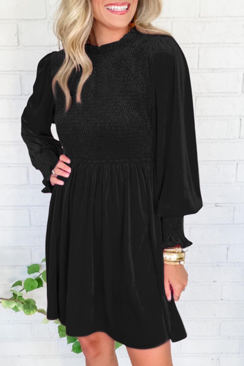 Fluwelen Mini Jurk met Ruffle Hals - Mini Dresses - Jurkjes.co
