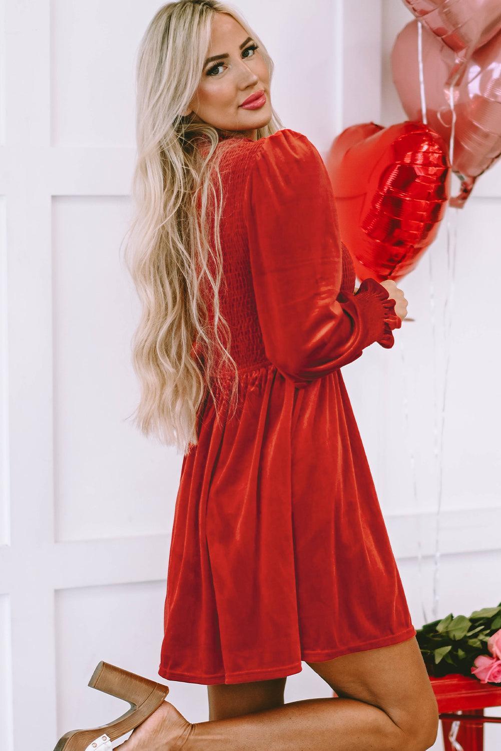 Fluwelen Mini Jurk met Ruffle Hals - Mini Dresses - Jurkjes.co