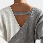 Gebreide Jurk met V-hals en Knoopdetails - Dresses - Jurkjes.co