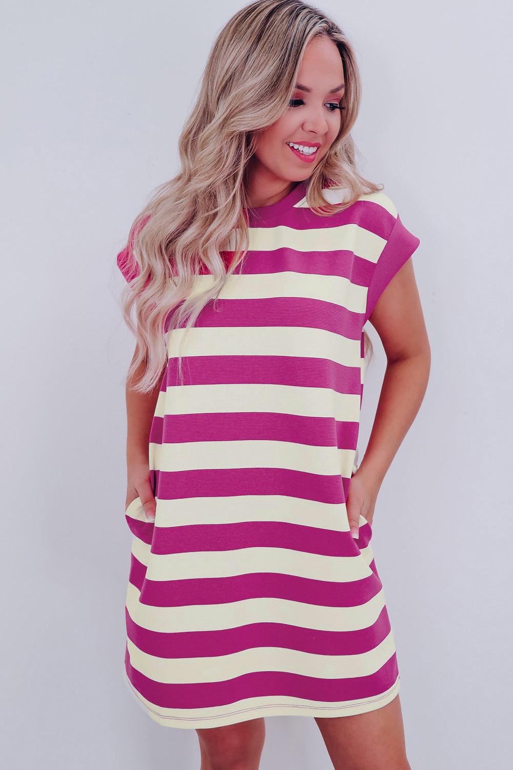Gestreepte Shift Jurk met Zakken - T Shirt Dresses - Jurkjes.co