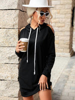 Hoodie Jurk met V-hals en Off-shoulder - Group3 - Jurkjes.co