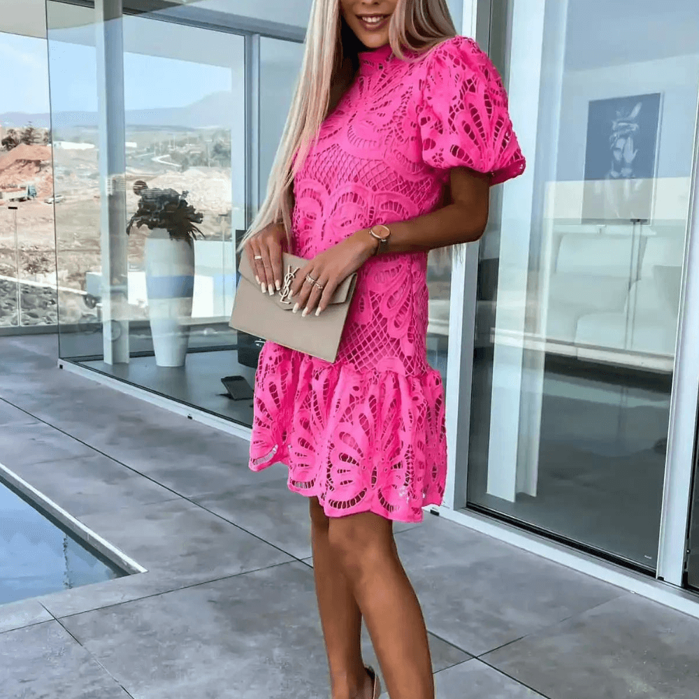 Kanten Jurk met Subtiele Uitsnijdingen - Dresses - Jurkjes.co