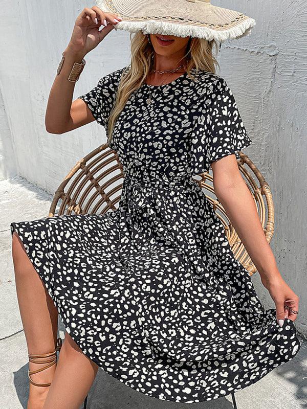 Knie-lange Jurk met V-hals en Leopardprint - Group6 - Jurkjes.co