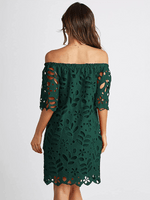 Knielange Jurk met Off-Shoulder en Bloemen - Mini Dresses - Jurkjes.co
