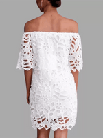 Knielange Jurk met Off-Shoulder en Bloemen - Mini Dresses - Jurkjes.co