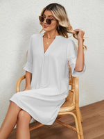 Knielange Jurk met V-hals en Rimpelmouwen - Mini Dresses - Jurkjes.co