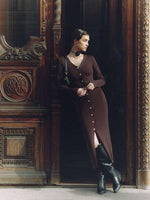 Knitted Jurk met V-hals en Knopsluiting - Maxi Dresses - Jurkjes.co