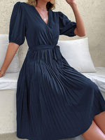 Korte Jurk met V-hals en Strikceintuur - Maxi Dresses - Jurkjes.co