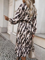 Lange Jurk met V-hals en Zebra Print - Maxi Dresses - Jurkjes.co