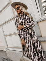 Lange Jurk met V-hals en Zebra Print - Maxi Dresses - Jurkjes.co