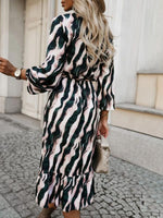 Lange Jurk met V-hals en Zebra Print - Maxi Dresses - Jurkjes.co