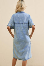 Losvallende Chambray Overhemdjurk met Korte Mouwen - Midi Dresses - Jurkjes.co