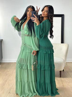 Maxi Jurk met Diepe V-hals en Gelaagd Ontwerp - Maxi Dresses - Jurkjes.co