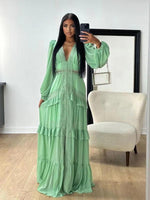 Maxi Jurk met Diepe V-hals en Gelaagd Ontwerp - Maxi Dresses - Jurkjes.co