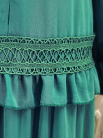 Maxi Jurk met Diepe V-hals en Gelaagd Ontwerp - Maxi Dresses - Jurkjes.co