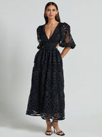 Maxi Jurk met Diepe V-hals en Kant - Maxi Dresses - Jurkjes.co